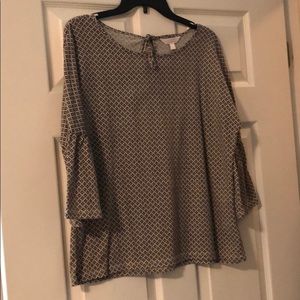 Lauren Conrad shirt L 3/4 length bell sleeves